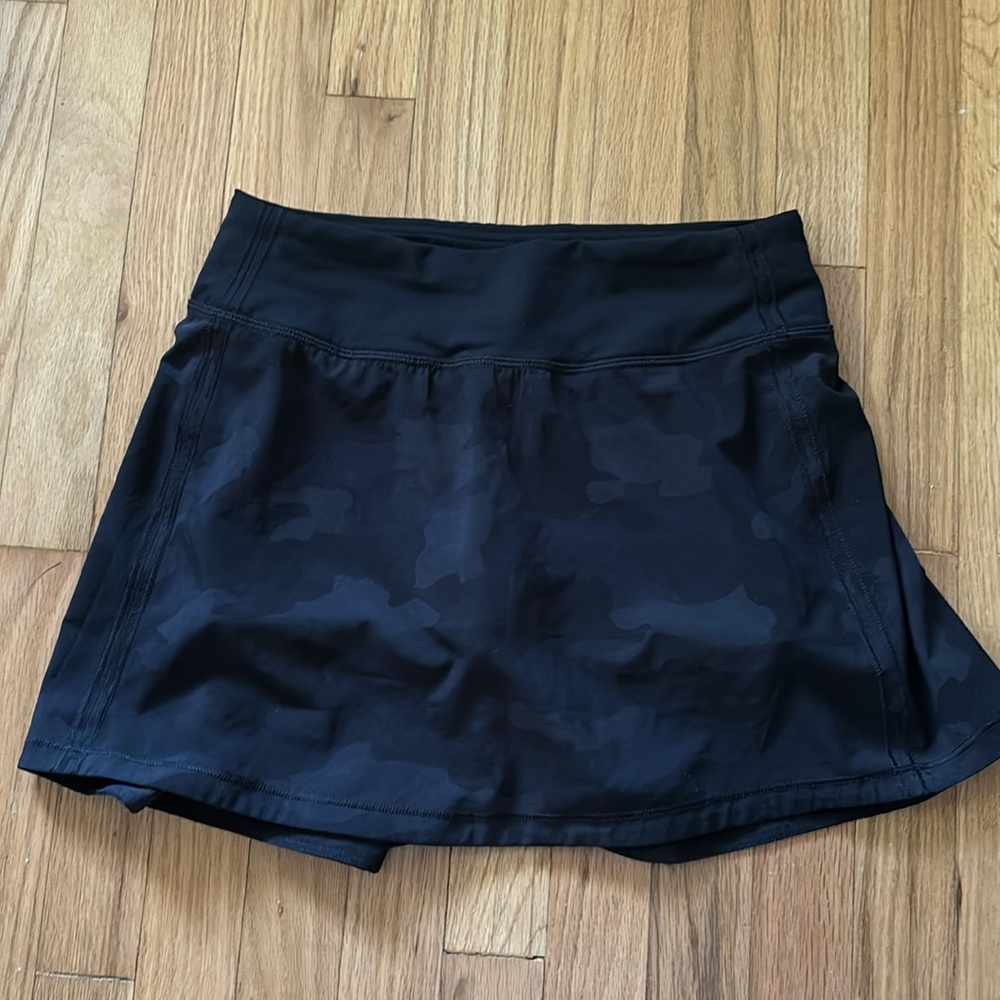 Lululemon Athletic Skort Black Camo Size 2